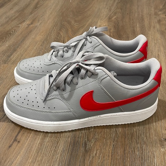 Other - - Nike Court Vision Sneakers Low Size 9 - Like New